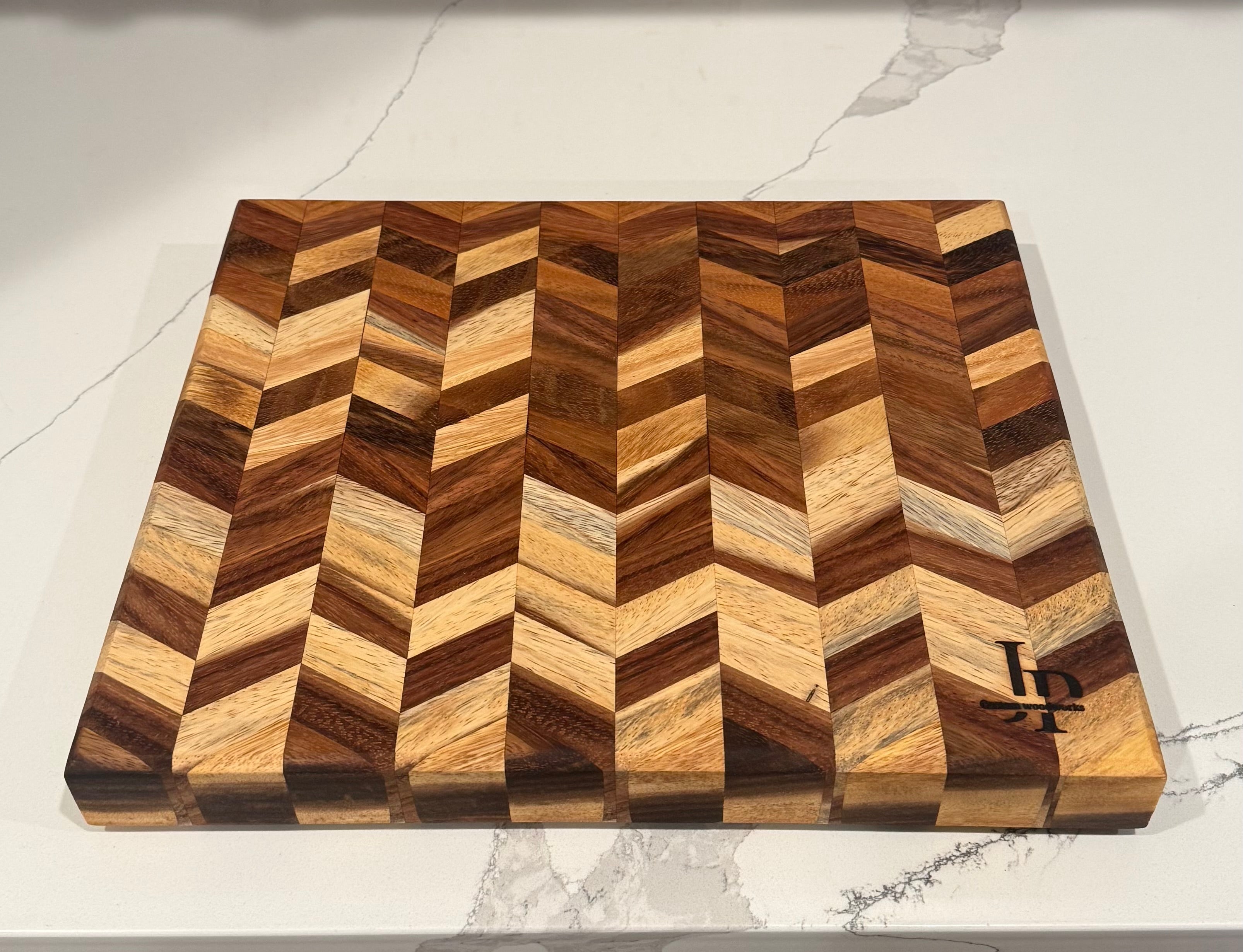 Edge Grain Cutting Board